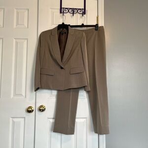 Kasper Women's Beige Blazer and Pants Suit Set
